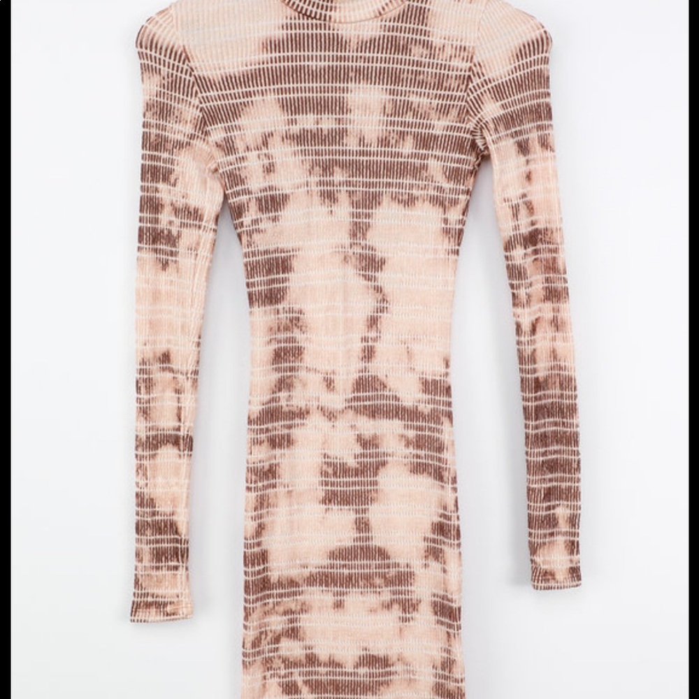 Lulus body on dress